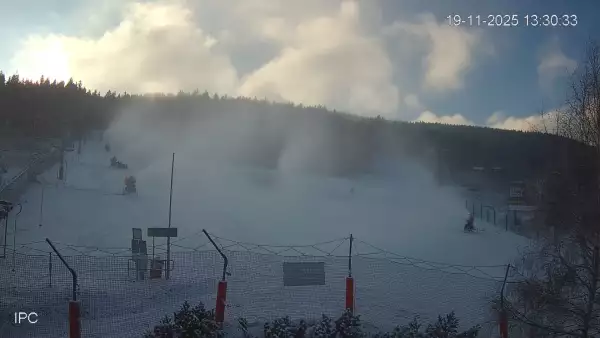 Obraz z kamery online w ośrodku narciarskim Czarna Góra Resort