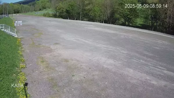 Kamera na parking przy stacji narciarskiej CZARNÓW SKI