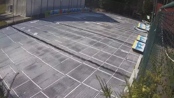 Czarny Groń - widok na lodowisko