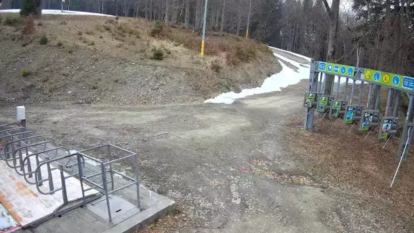 Czarny Groń - widok na stok pośredni