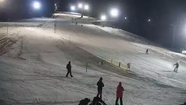 Kamera na żywo na stok Czarny- Groń w Rzykach.