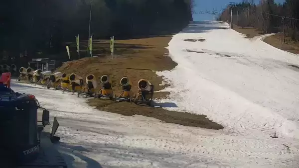 Kamera na żywo na stok Czarny- Groń w Rzykach.