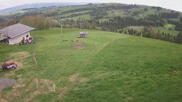 Widok na stację narciarską Czerwienne SKI na Podhalu.