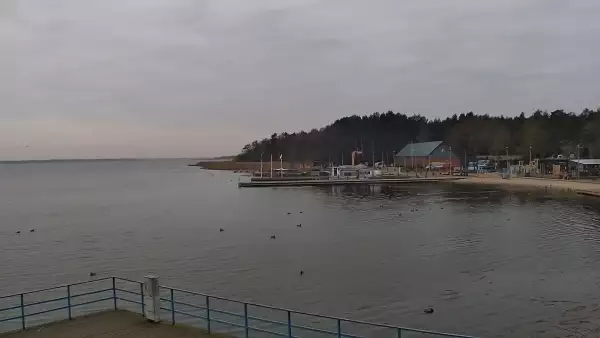 Ujęcie z kamery na promenadę w Dąbkach