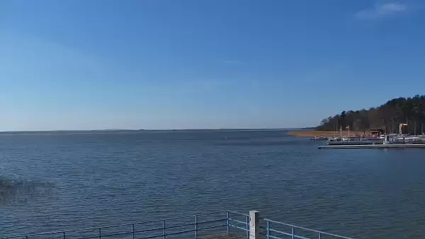 Ujęcie z kamery na promenadę w Dąbkach