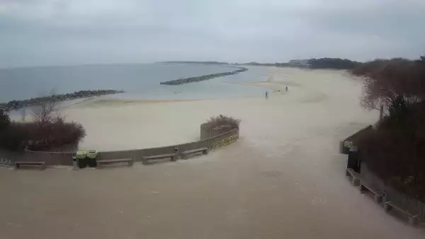 Widok na plażę wschodnią w Darłówku