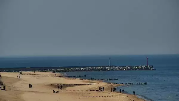 Plaża w Dziwnowie oglądaj w sezonie letnim.