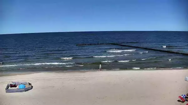 Widok na plażę i morze w Dziwnowie woj. zachodniopomorskie