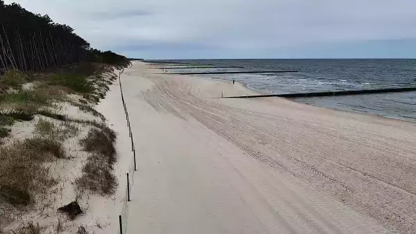 Wydmy w Dźwirzynie z kamery online.