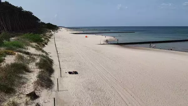 Wydmy w Dźwirzynie z kamery online.