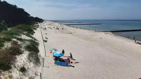 Wydmy w Dźwirzynie z kamery online.