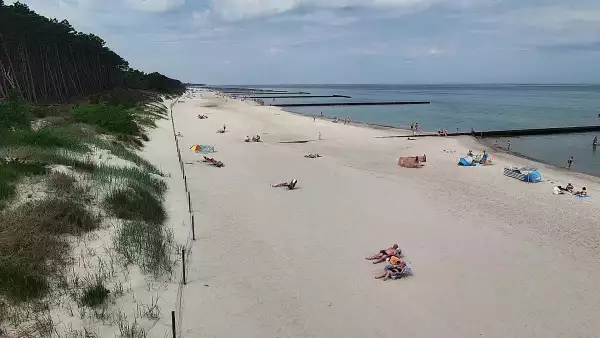 Wydmy w Dźwirzynie z kamery online.