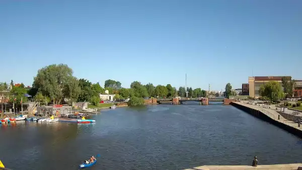 Widok na rzeke Elbląg i Bulwar Zygmunta Augusta