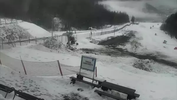 Ujęcie na panoramę gór w Beskidzie Małym