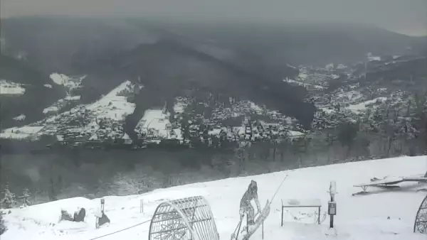 Ujęcie na panoramę gór w Beskidzie Małym