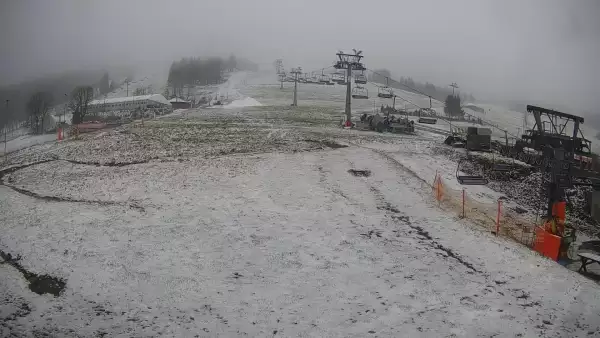 Widok z Kamery na stację narciarską Gryglówka w Zieleńcu