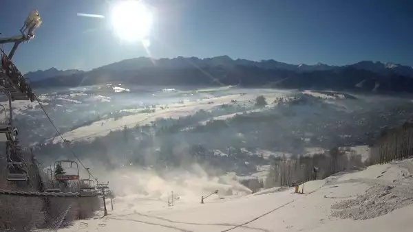 Widok z górnego odcinka Ośrodka Narciarskiego Harenda.