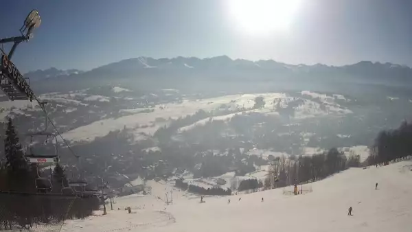 Widok z górnego odcinka Ośrodka Narciarskiego Harenda.