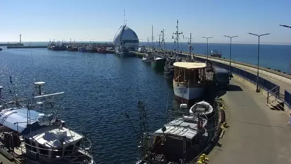 Kamera na bulwar helski plaże półwysep cypel na Helu.