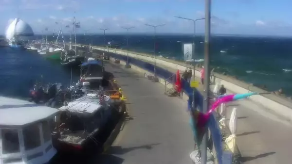 Kamera na bulwar helski plaże półwysep cypel na Helu.
