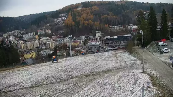 Obraz z kamery na stoku w ośrodku narciarskim Henryk SKI