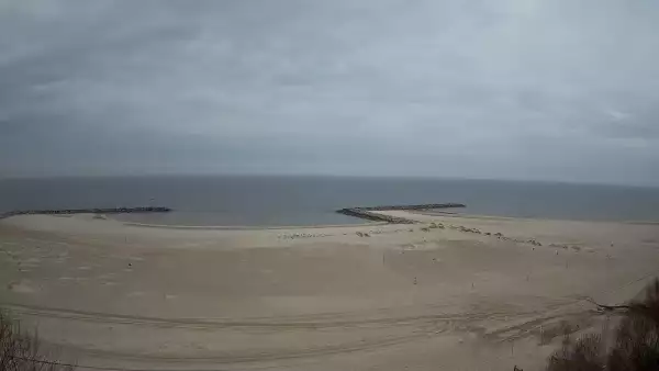 Widok na sztuczną plaże w Jarosławcu