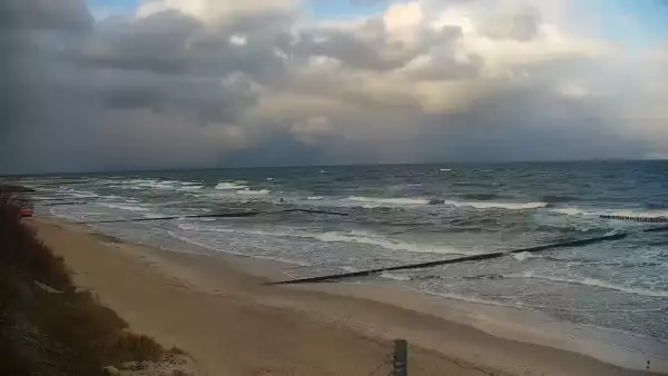 Kamera w Jarosławcu z widokiem na plażę