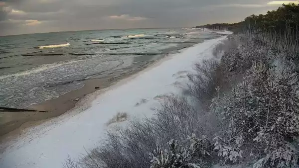 Kamera w Jarosławcu z widokiem na plażę