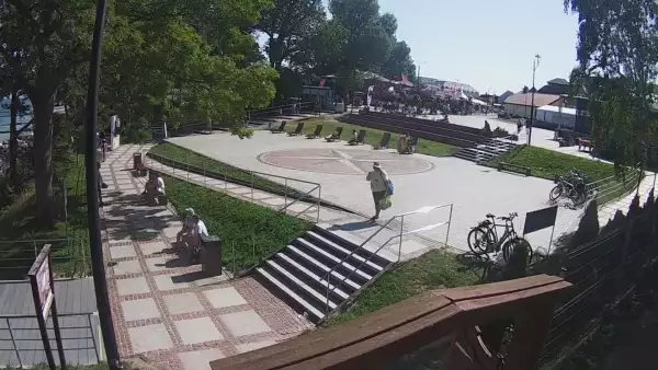 Widok z Kamery na plac widokowy Róża Wiatrów w Jarosławcu