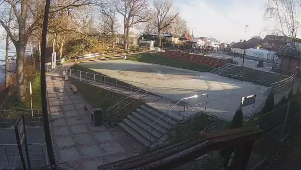 Widok z Kamery na plac widokowy Róża Wiatrów w Jarosławcu