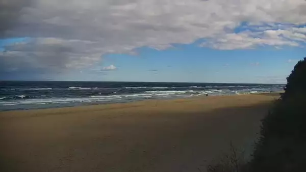 Widok z Kamery na plażę z kurortu Jastrzębia Góra