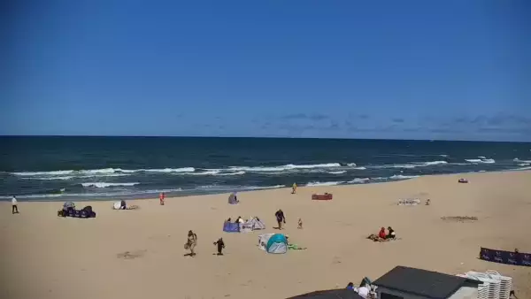 Widok z Kamery na plażę z kurortu Jastrzębia Góra
