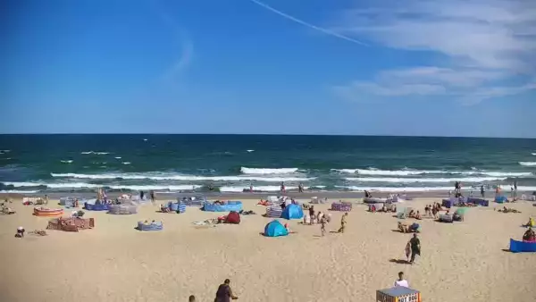 Widok z Kamery na plażę z kurortu Jastrzębia Góra