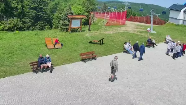 Widok na Tatry z obrotowej kamery na Jaworzynie Krynickiej