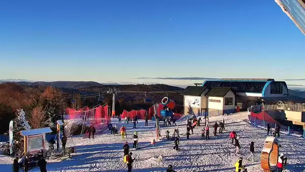 Widok na Tatry z obrotowej kamery na Jaworzynie Krynickiej