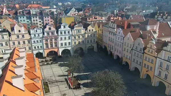 Widok z Kamery na panoramę miasta Jelenia Góra