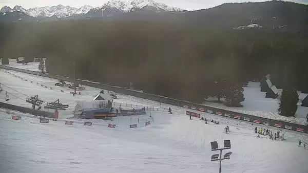 Widok z Kamery na dolny odcinek trasy w Jurgów -ski