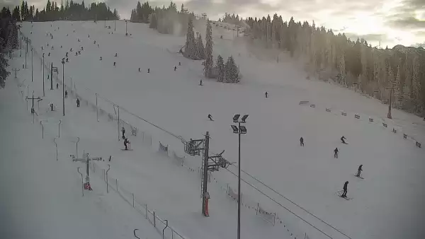 Widok z Kamery na dolny odcinek trasy w Jurgów -ski