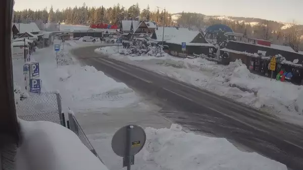 Widok z Kamery na Ulicę Bronisława Czecha w Zakopanem na żywo