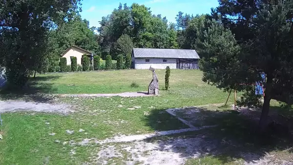 Kamera na żywo na Pomnik Ufo w Emilcinie