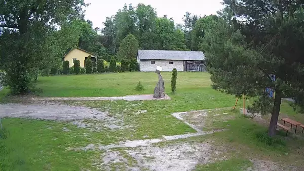 Kamera na żywo na Pomnik Ufo w Emilcinie