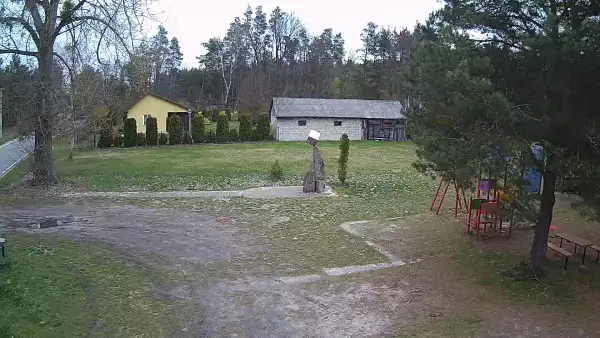 Kamera na żywo na Pomnik Ufo w Emilcinie