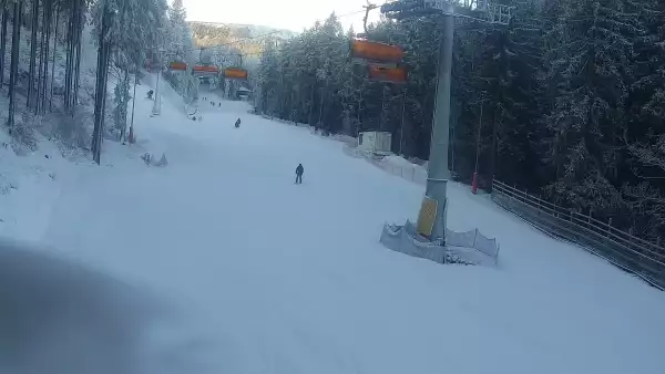 Widok z Kamery trasę narciarską w Karpacz Biały Jar.