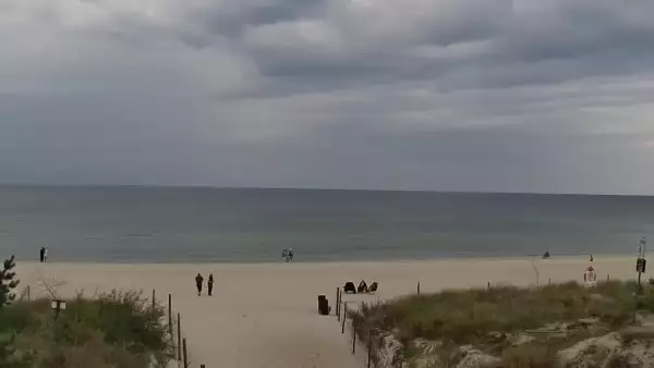 Obraz na żywo z plaży w Karwi