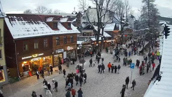 Kamera Zakopane na żywo widok na deptak