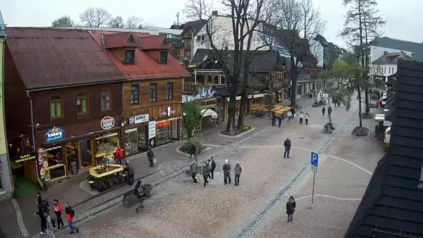 Kamera Zakopane na żywo widok na deptak