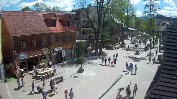 Kamera Zakopane na żywo widok na deptak