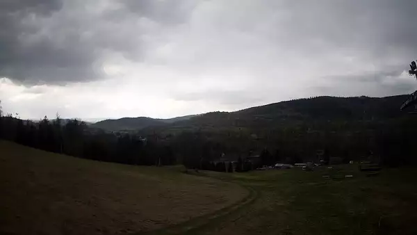 Widok z górnej stacji ośrodka narciarskiego w Lądku-Zdroju