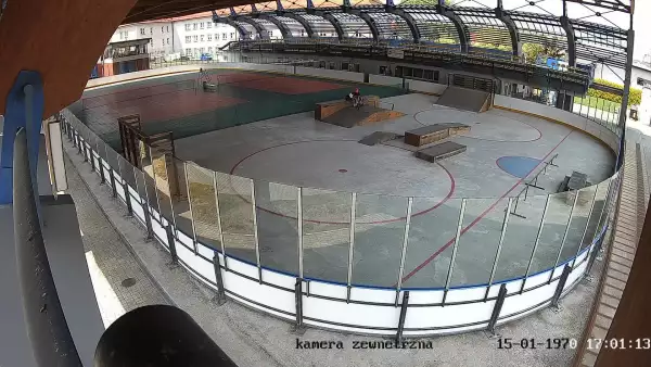 Ujęcie na lodowisko w Pszowie.