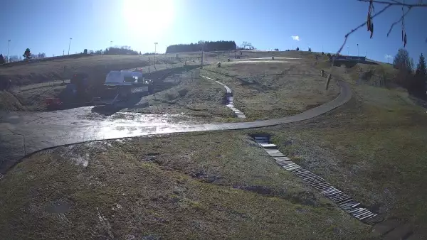 Widok na dolny odcinek stoku narciarskiego Master Ski